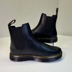 Dr. Martens Dorrian Black Leather Chelsea Boots Women 8 Men 7   NWOT